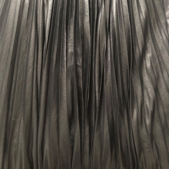 Black evening skirt - Picture 3 of 4